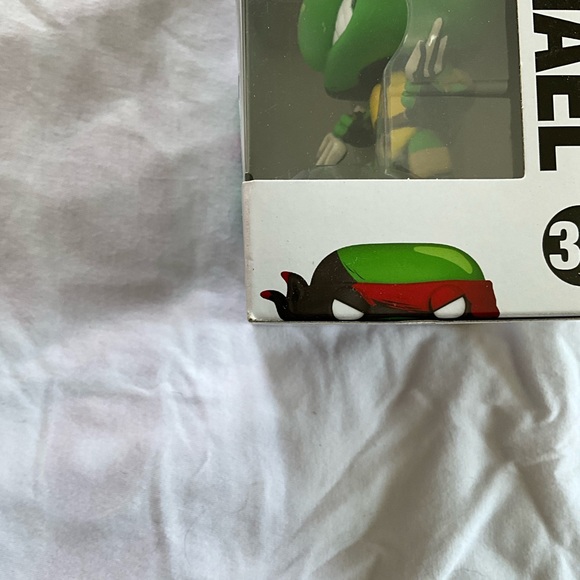 Raphael: Eastman and laird’s teenage mutant ninja turtle Funko Pop - Picture 3 of 9